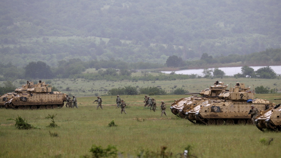 Rusia Peringatkan 'Skenario Mimpi Buruk' Dari Konfrontasi Militer Di Eropa